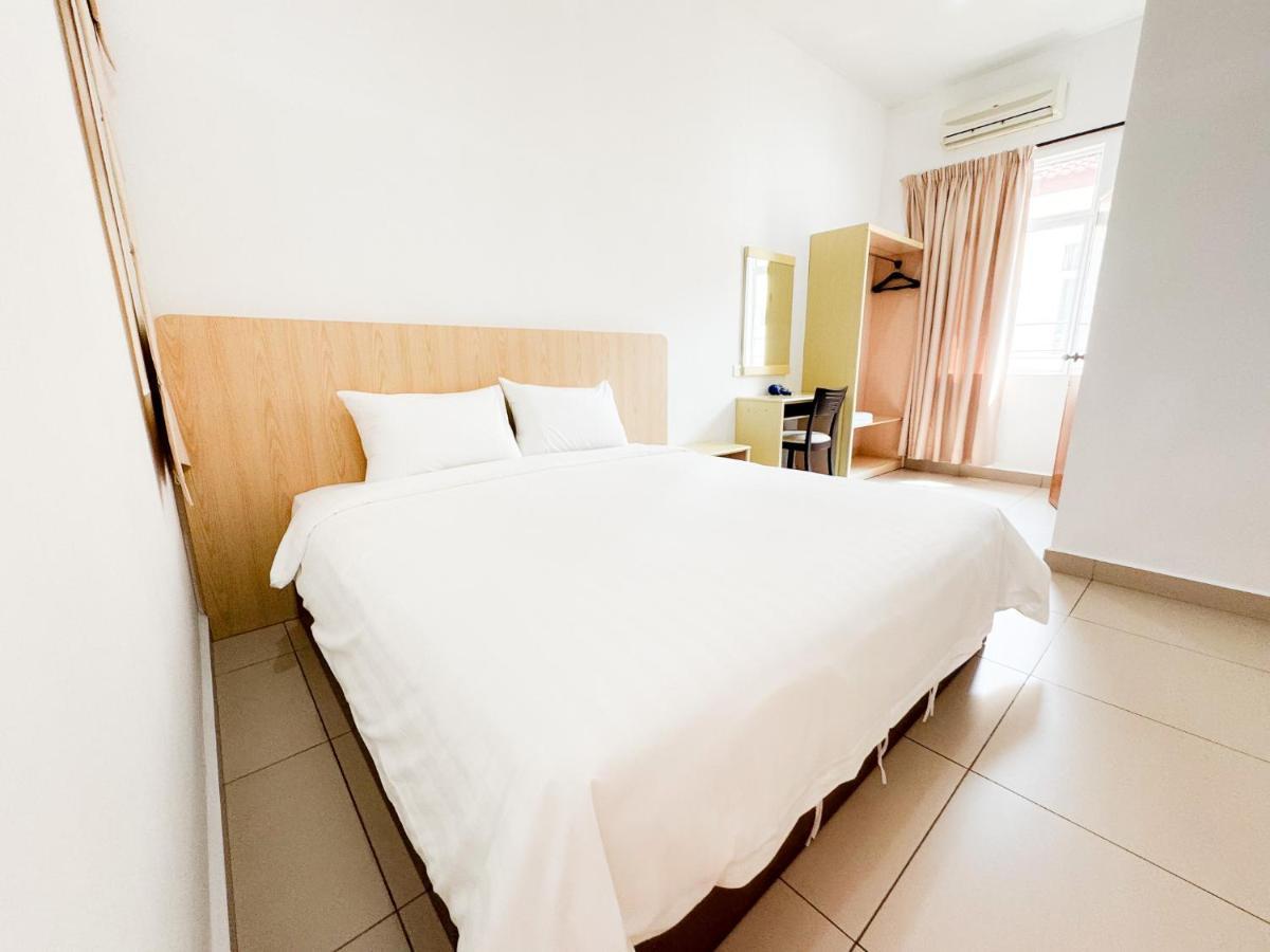 Hotel Sunflower - Hls Malacca Екстериор снимка
