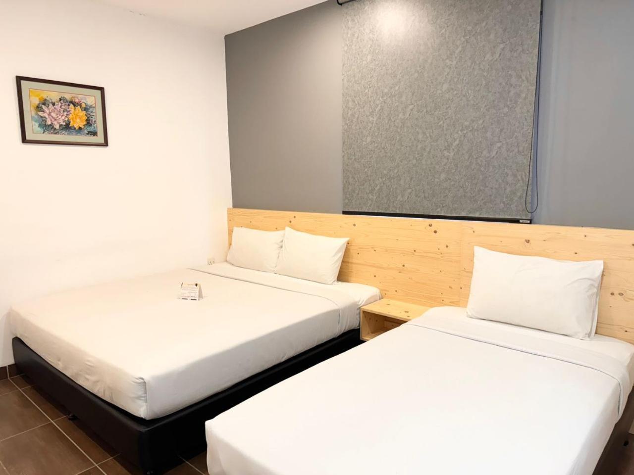 Hotel Sunflower - Hls Malacca Екстериор снимка